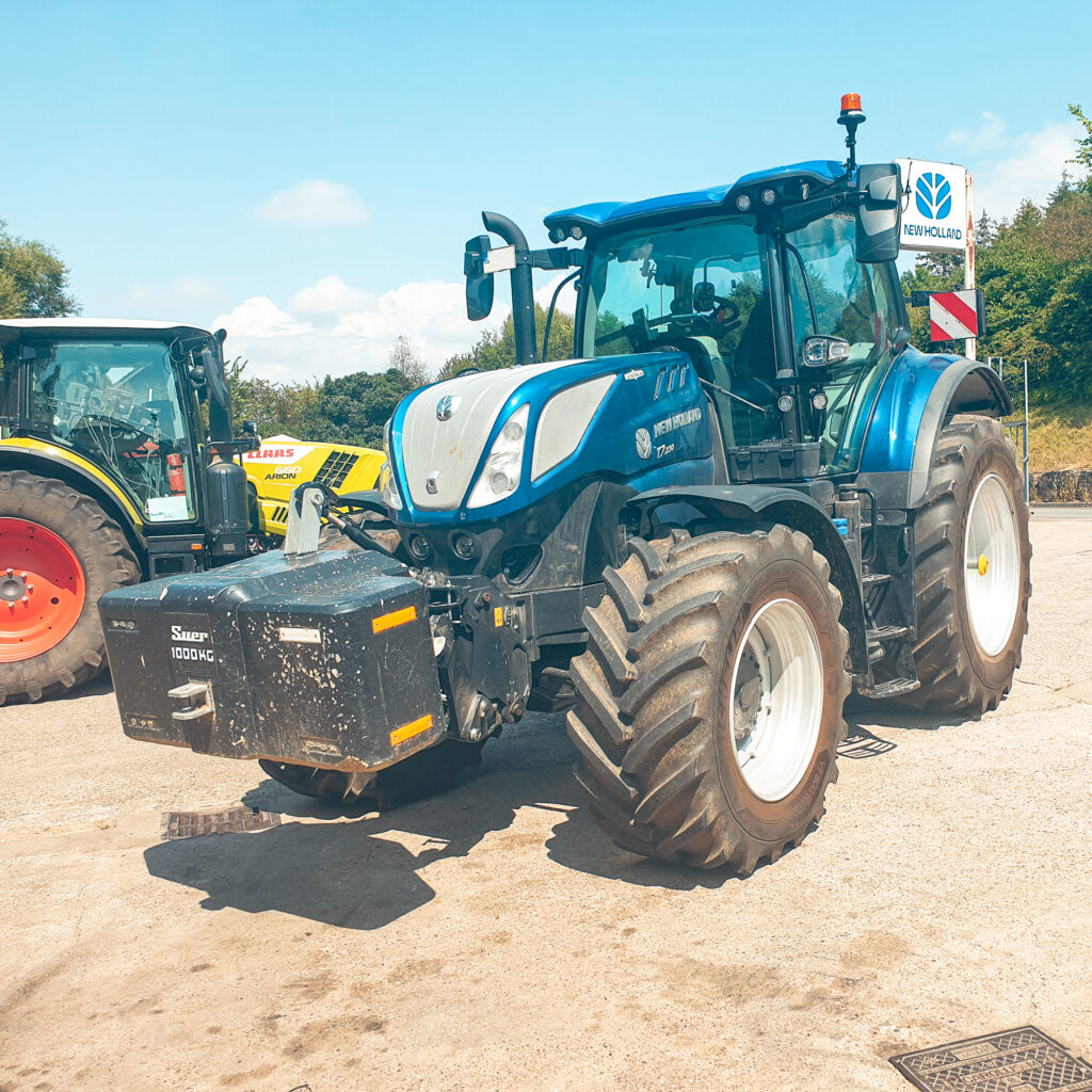 New Holland Traktor T7 an unserem Standort Oberkessach in Schöntal